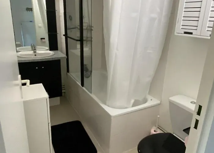 - Confort Pour 4 Personnes Proche Vieux Port *